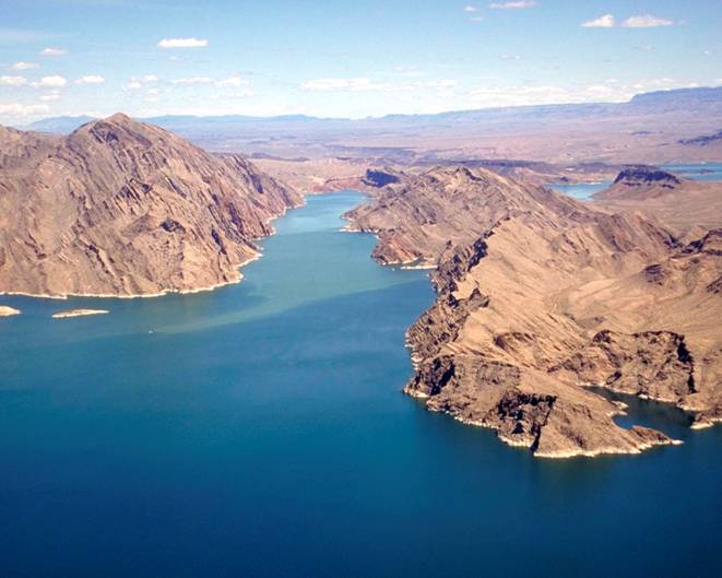 The lower end of Iceberg Canyon and the future
          site of Iceberg Rapid as of 1997.