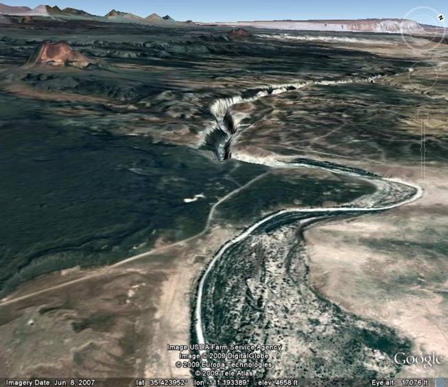 A Google Earth view of the Grand Falls
              of the Little Colorado River and its canyon.